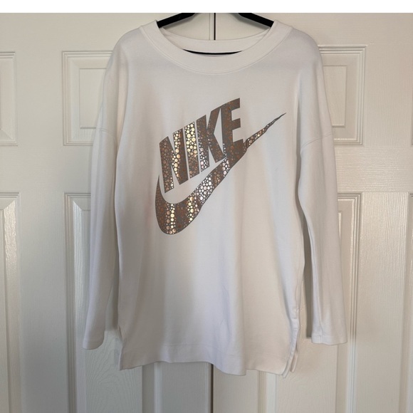 Nike White Sweatshirt Size Medium - Picture 1 of 7